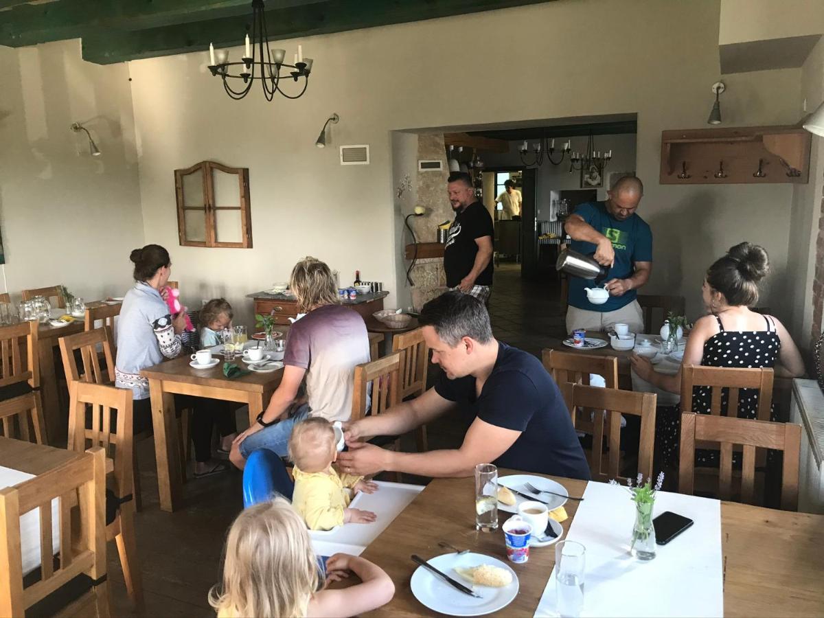 Na Kopecku Ad 1795 - Penzion S Restauraci A Wellness V Podkrkonosi Dvůr Králové nad Labem エクステリア 写真