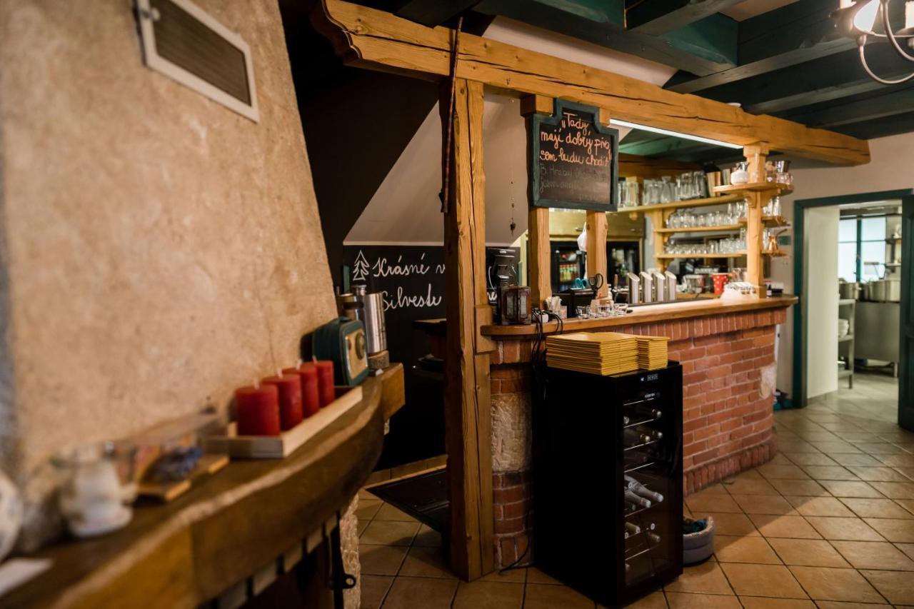 Na Kopecku Ad 1795 - Penzion S Restauraci A Wellness V Podkrkonosi Dvůr Králové nad Labem エクステリア 写真